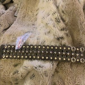 Genuine leather bracelet